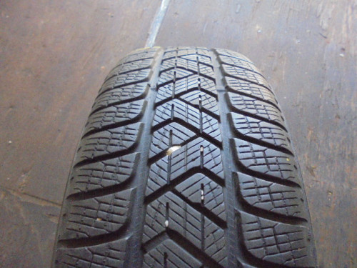 Pirelli Scorpion reifen