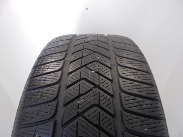 Pirelli Scorpion Winter reifen