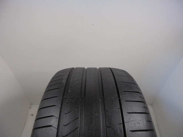Pirelli P Zero reifen