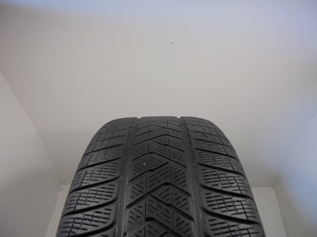 Pirelli Scorpion Winter reifen