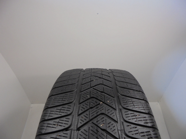 Pirelli Scorpion Winter reifen
