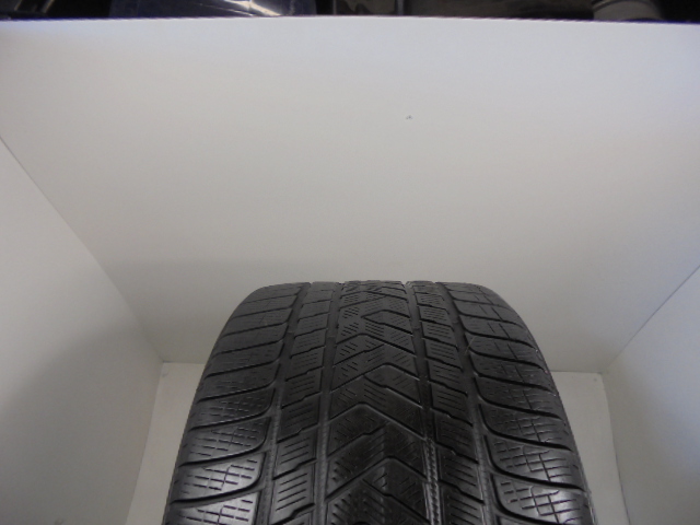 Pirelli Scorpion Winter reifen