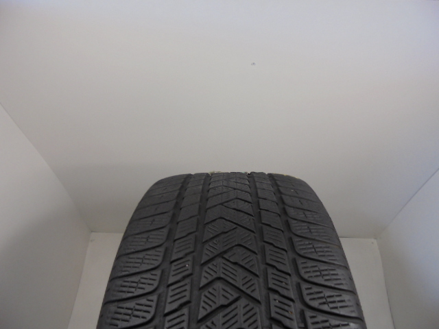 Pirelli Scorpion Winter reifen