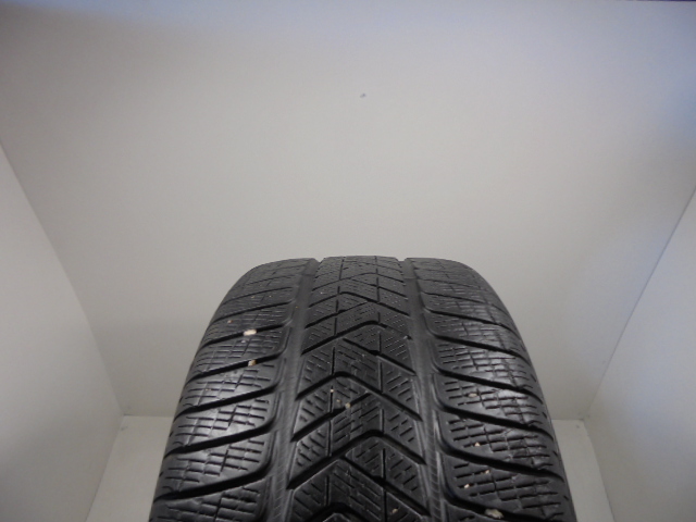 Pirelli Scorpion Winter reifen