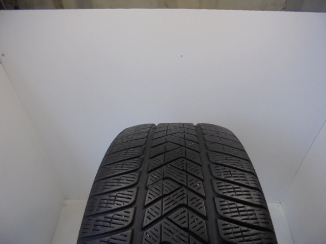 Pirelli Scorpion Winter reifen