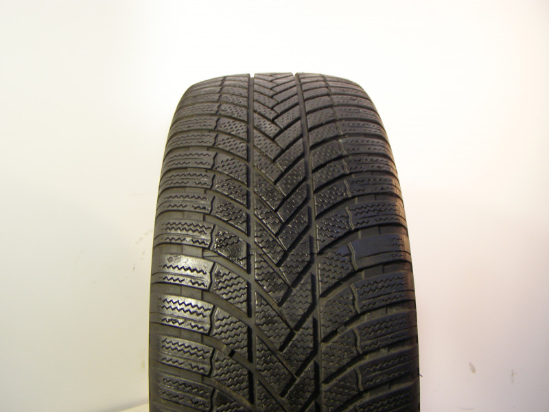 Bridgestone LM005 reifen