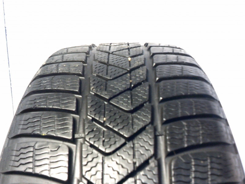 Pirelli Sottozero 3 reifen