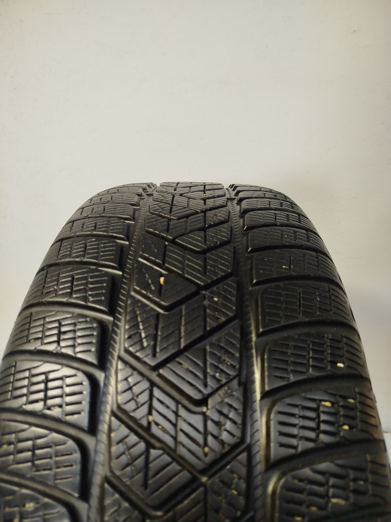 Pirelli Scorpion Winter reifen