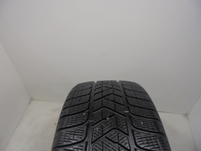 Pirelli Scorpion Winter reifen