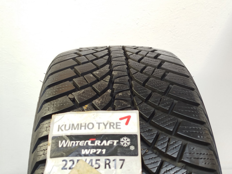 Kumho WP71 Wintercraft reifen