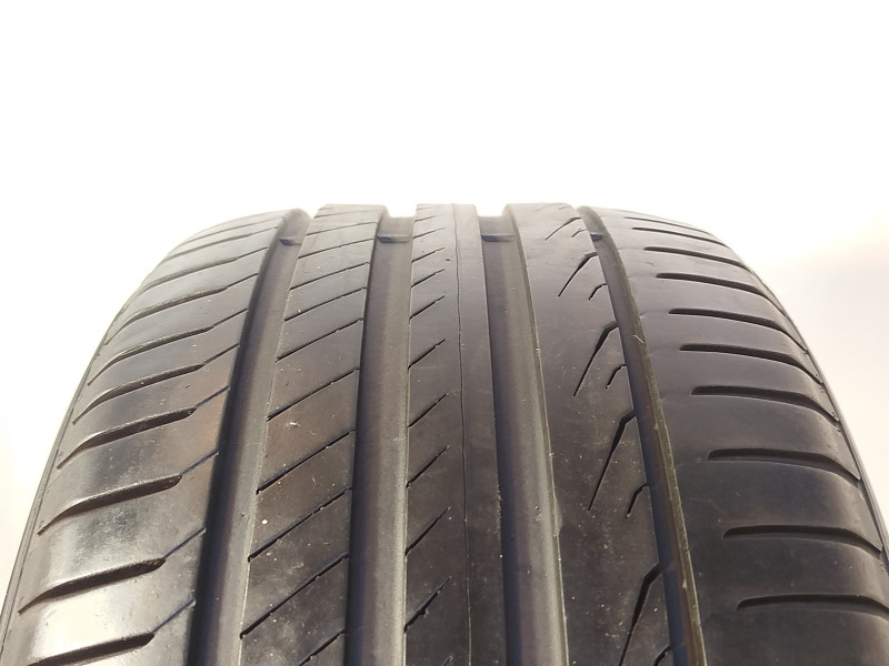 Pirelli Cintruato P7 reifen