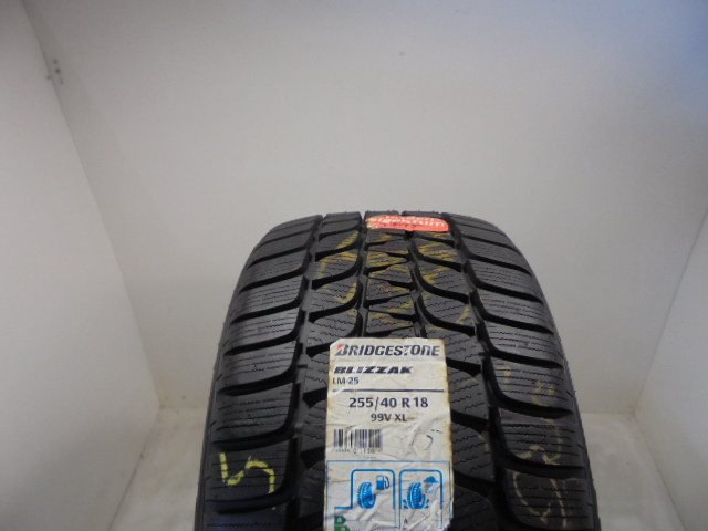 Bridgestone LM-25V reifen