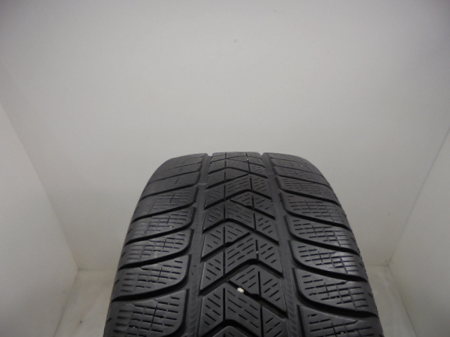 Pirelli Scorpion Winter reifen
