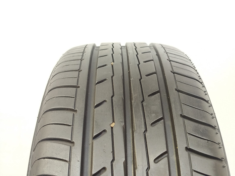 Yokohama ES32 reifen